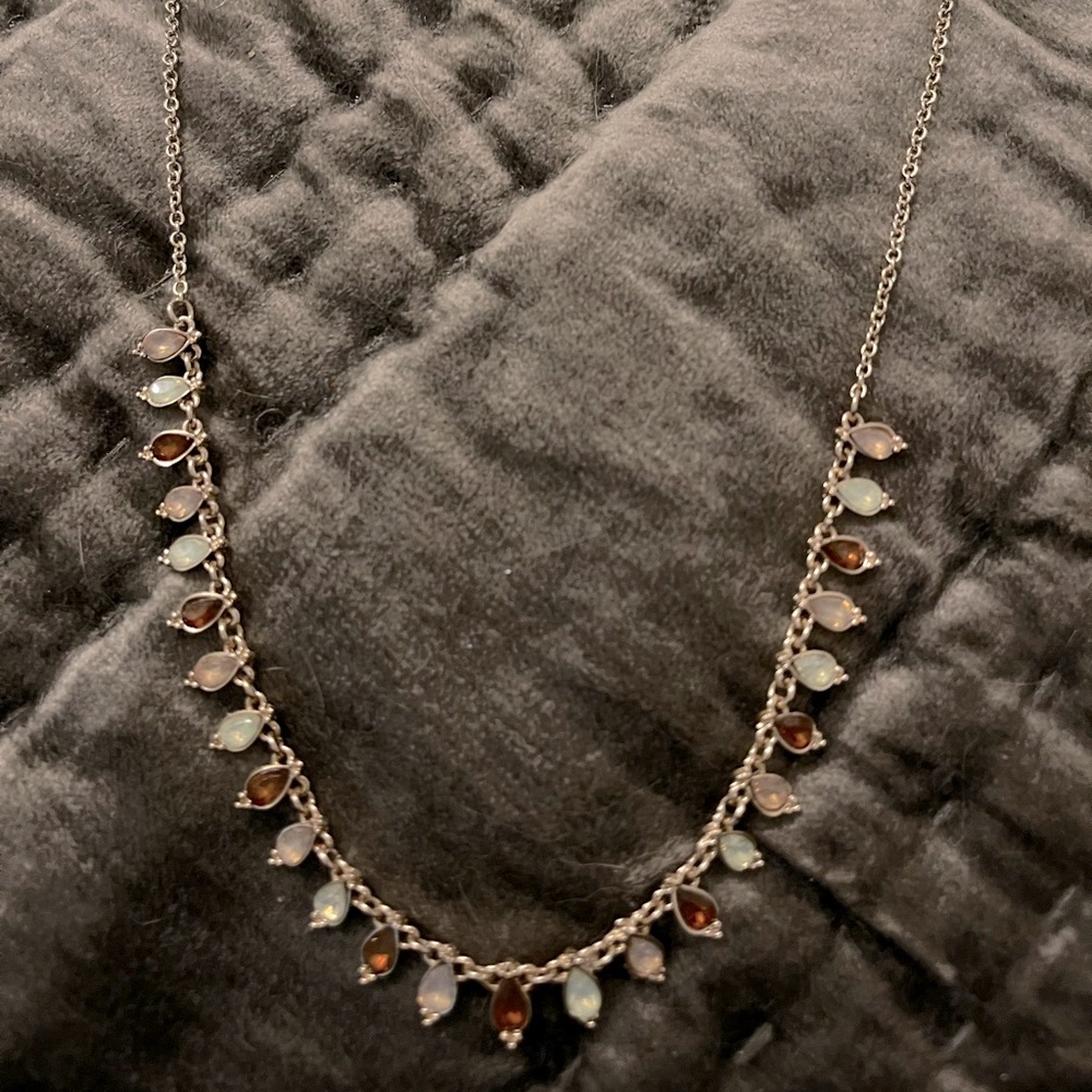Gold multicolor short necklace